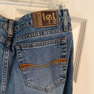 Vintage-LEI Women's Light Blue Boot Cut Jeans